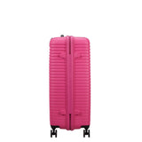 American Tourister Liftoff suitcase 67cm in Berry Blast