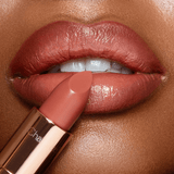 Charlotte Tilbury K.I.S.S.I.N.G