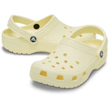 Crocs Classic Clog In Yellow Light