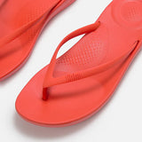 FitFlop IQUSHION Ergonomic Flip-Flops In Cherry Tomato