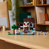 LEGO® Minecraft® The Wolf Stronghold
