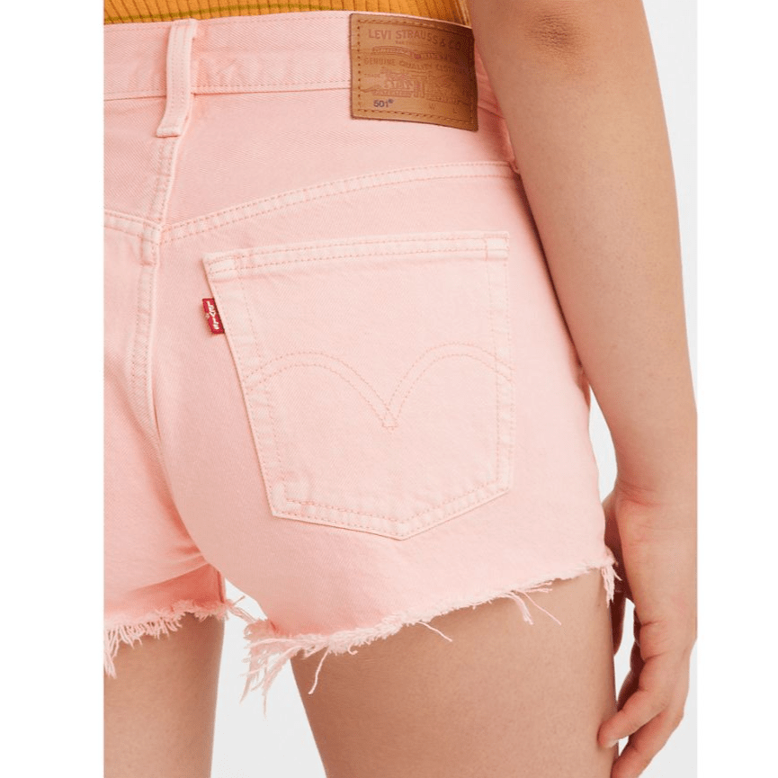 Pink levi shorts deals