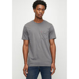 Levi's Classic Pocket Tee In Smoked Pearl