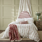 Historic Royal Palaces - Waistcoat Stripe S-King Duvet Set In Pink