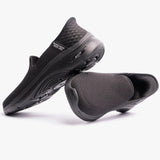 Skechers Trainers Go Walk Arch Fit Derlara in Black
