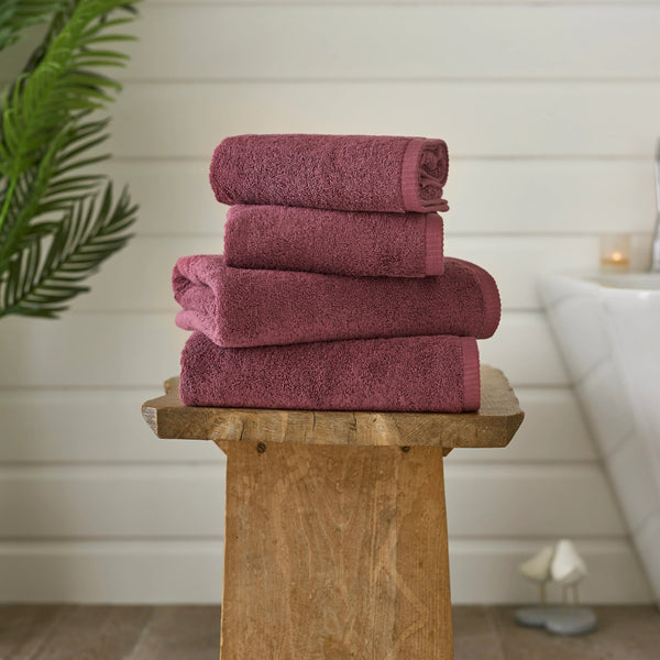 Deyongs Sanremo 100% Cotton Pomegranate Towel In Pomegranate