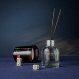 Molton Brown Mesmerising Oudh Accord & Gold Aroma Reeds 150ml