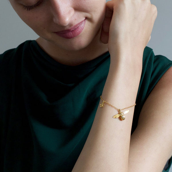 Alex Monroe Baby Bee Bracelet in Gold