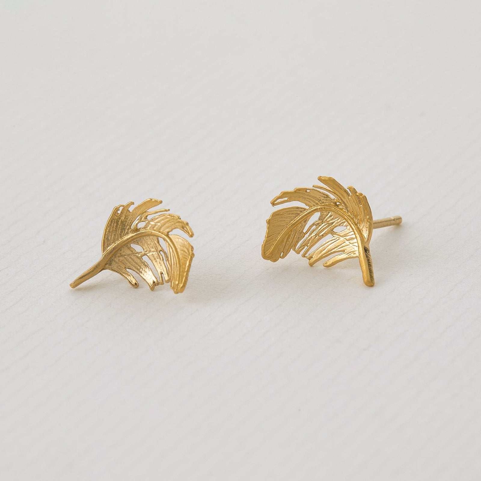 Alex Monroe Feather Stud Earrings in Gold