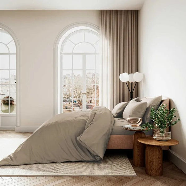 Bedeck of Belfast 400tc Sateen Plain Dye Super-King Duvet Set in Truffle