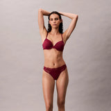 Calvin Klein Thong Perfectly Fit Lace in Alluring Pink