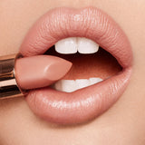Charlotte Tilbury K.I.S.S.I.N.G