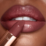 Charlotte Tilbury K.I.S.S.I.N.G