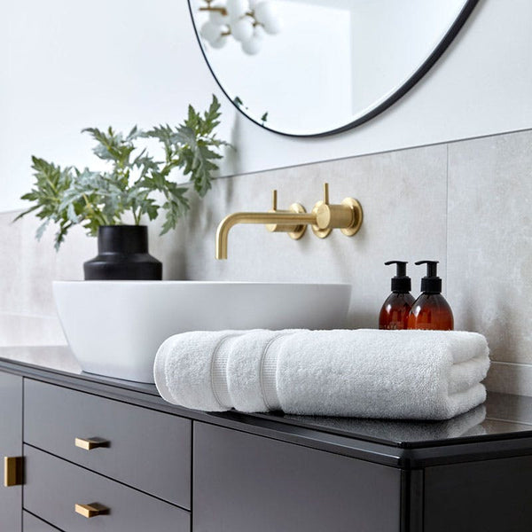 Christy Signum Towel White Bath Sheet 90cm x 150cm