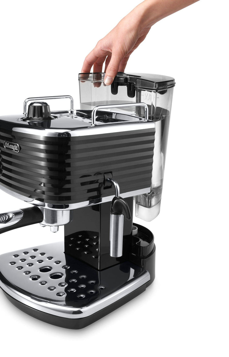 De'Longhi Scultura Coffee Machine in Black