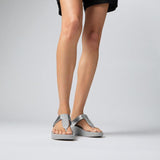 FitFlop FINO Glitterdust Metallic Toe Post Sandals In Silver