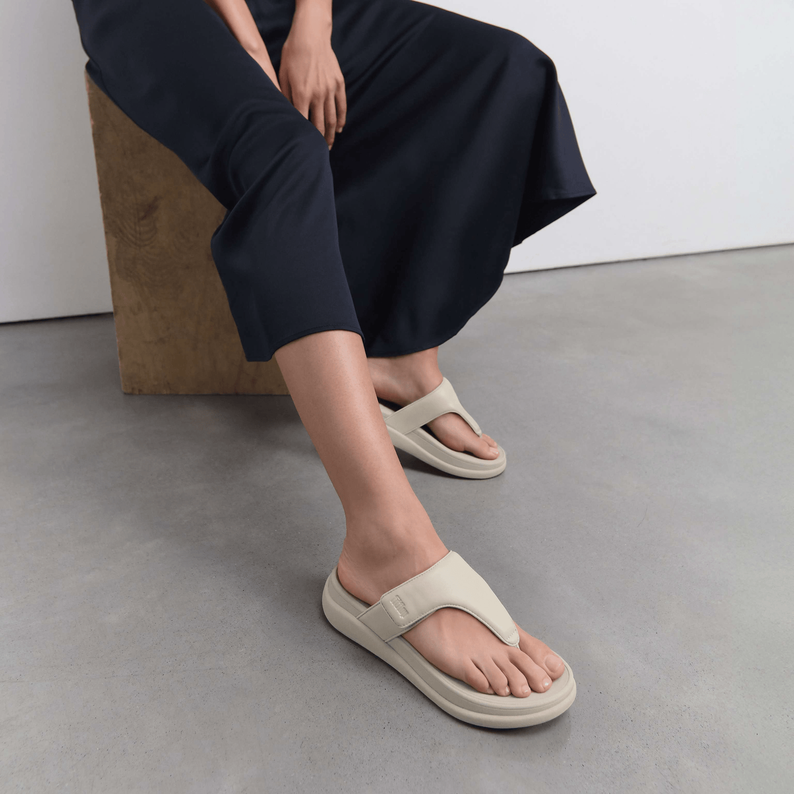 FitFlop F-Mode Go Adjustable Toe-Post Sandals in Paris Beige