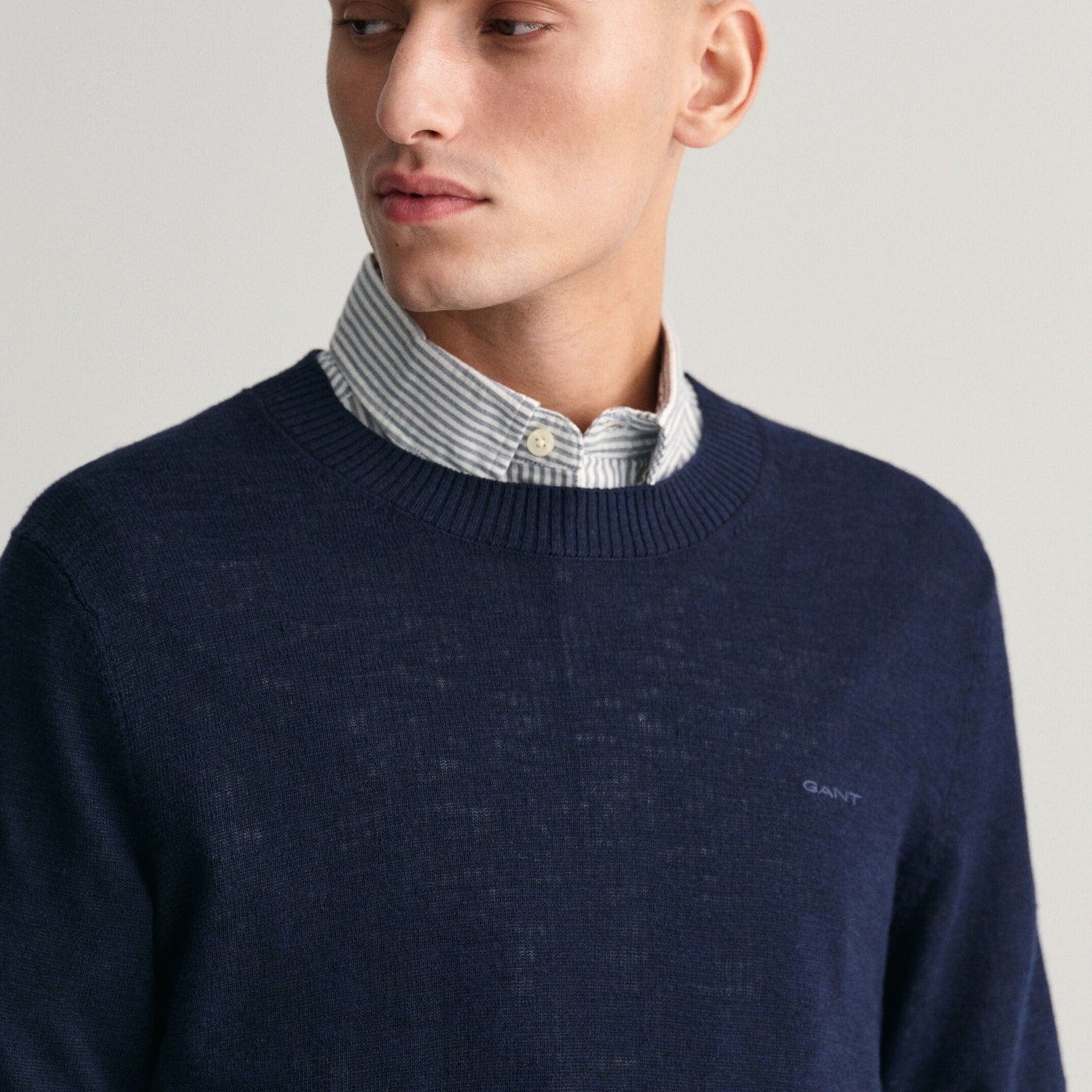 GANT Cotton Linen Crew Neck Sweater in Evening Blue
