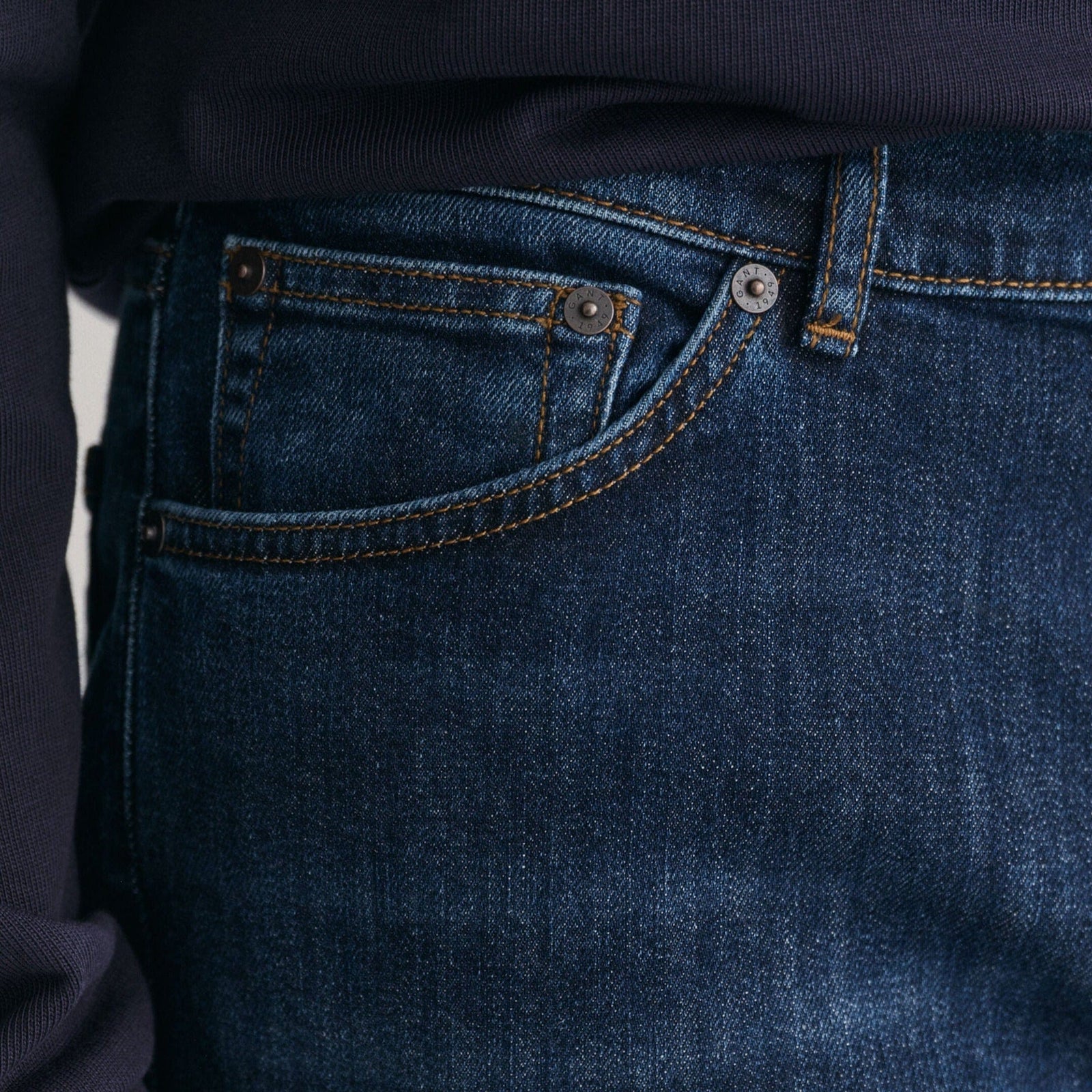 Gant Regular Fit Jeans in Dark Blue Worn In