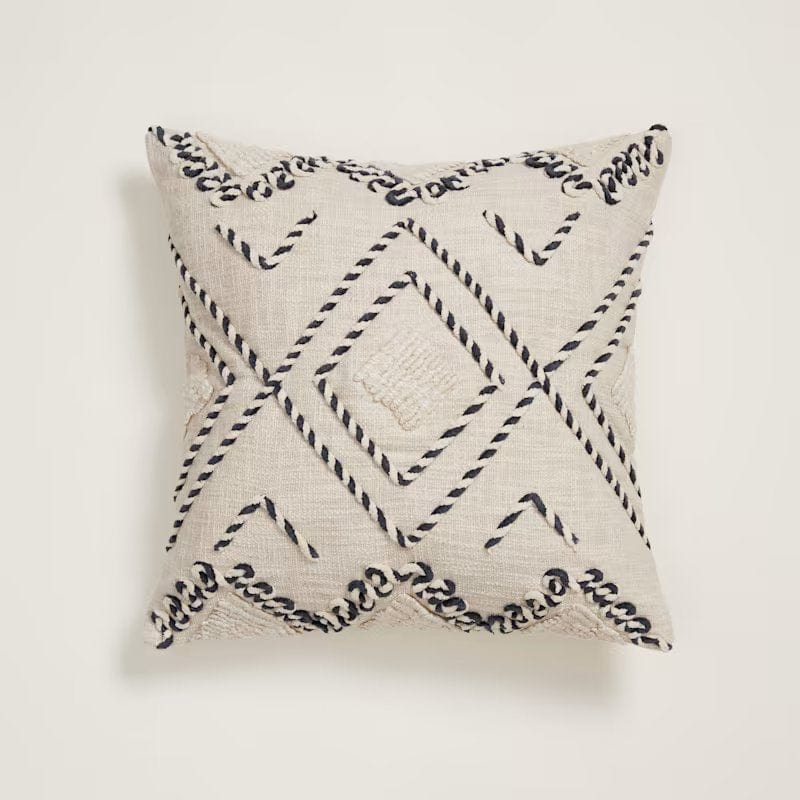Inside Story Diamond Rope Pattern Cushion in Oyster/Navy