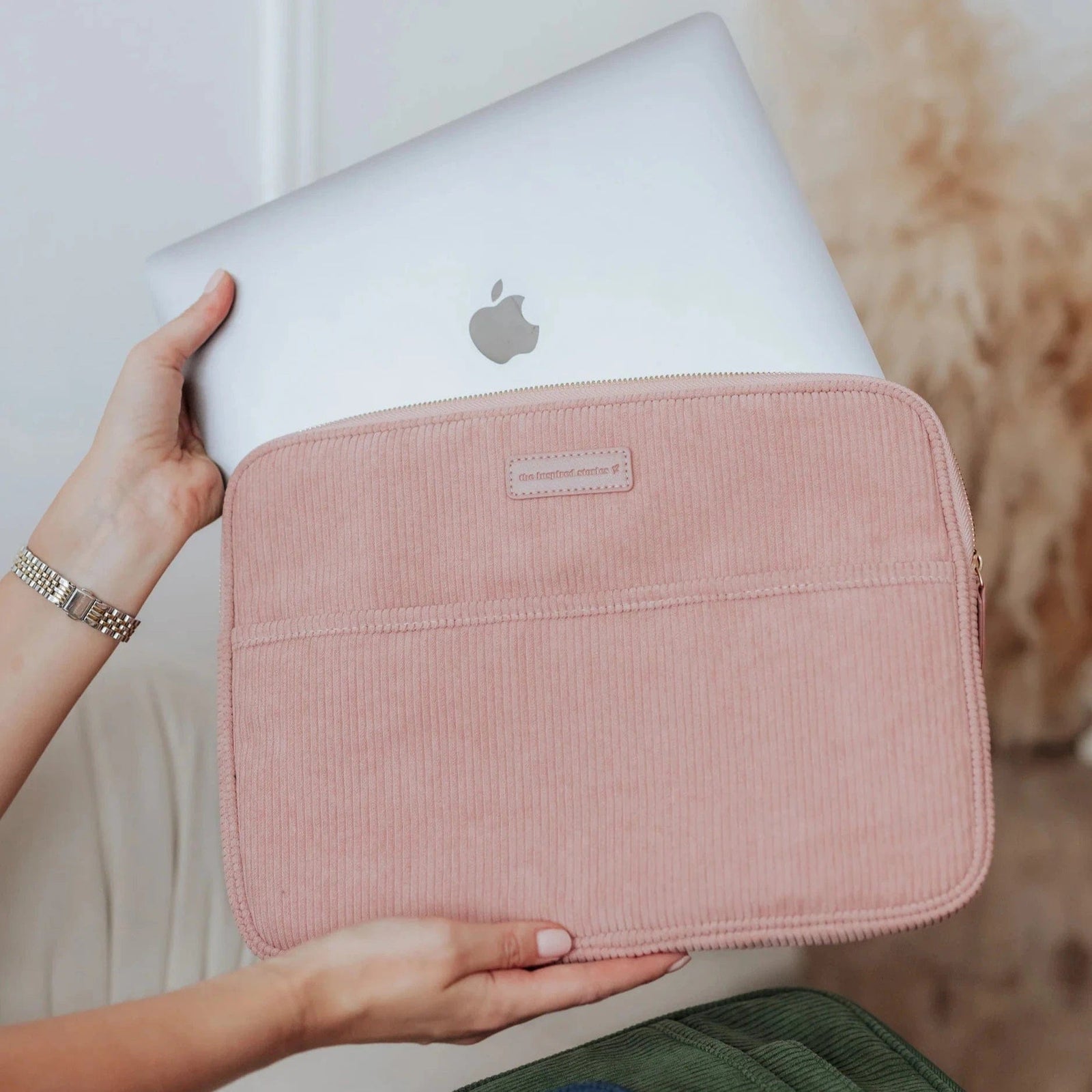 Blush laptop bag clearance