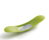 Joseph Joseph Garlic Rocker Green