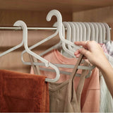 Joseph Joseph Orderly™ Set of 5 Anti-tangle Clothes Hangers In Ecru
