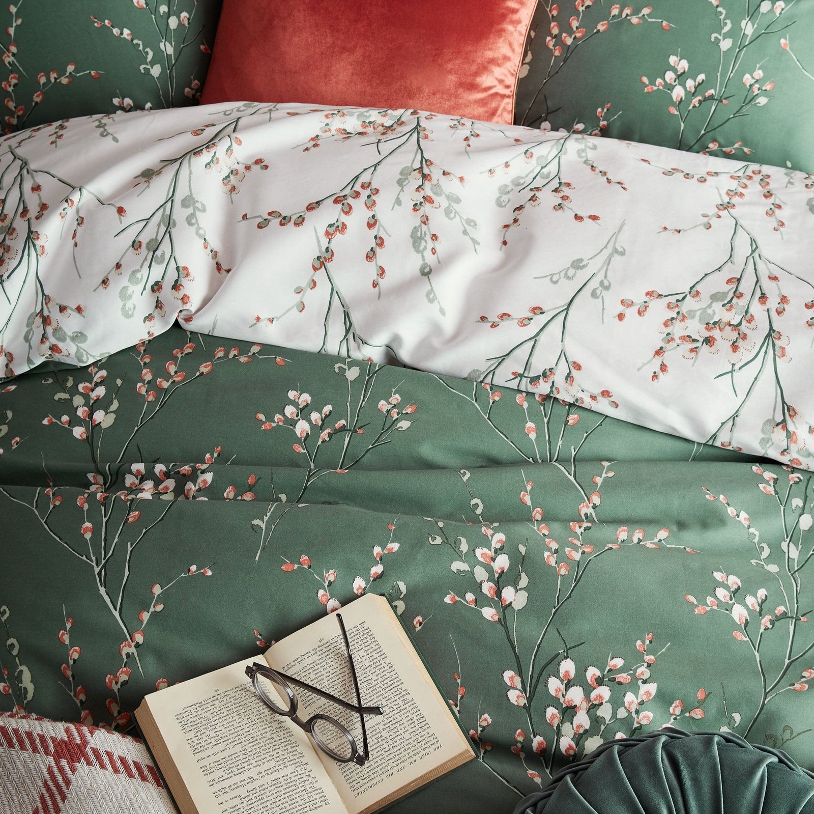 Laura Ashley Pussy Willow Double Duvet Set In Fern Green