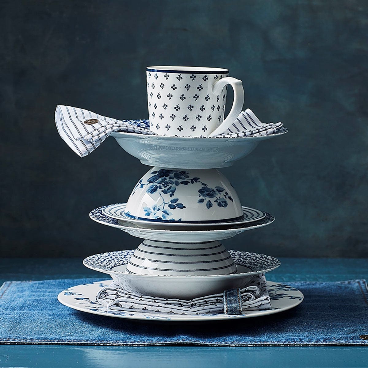 LAURA ASHLEY Angelica シュガーポット&ミルク入れ Laura Ashley Giftset Milk Jug and Sugar Jar