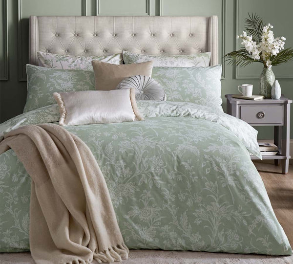 Laura Ashley Lloyd Super King Duvet Cover Set In Sage