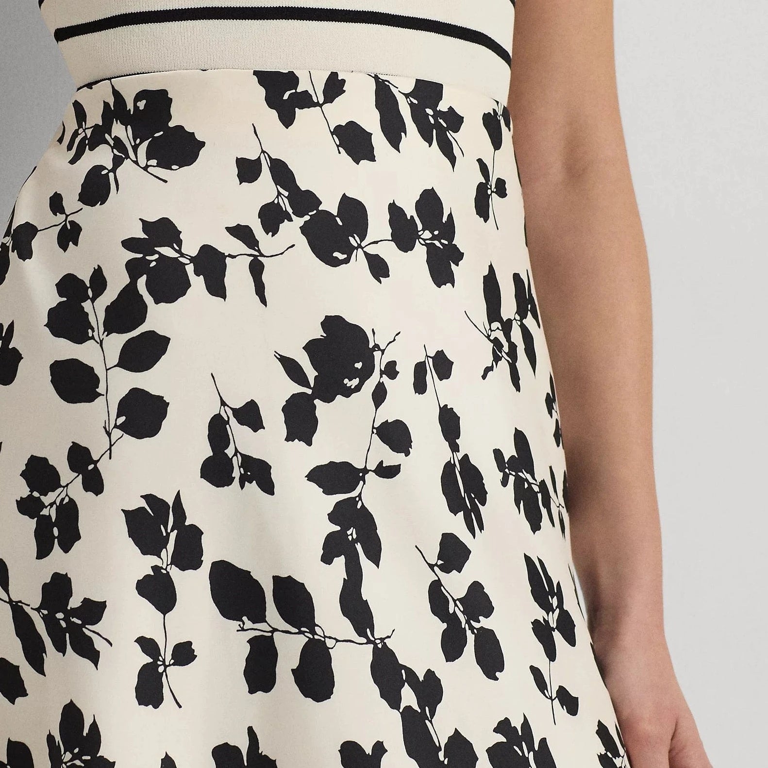 Lauren Ralph Lauren Leaf-Print Satin Charmeuse Midi Skirt in Cream/Black