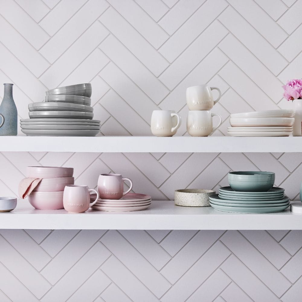 Le Creuset 27Cm Dinner Plate Shell Pink