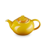 Le Creuset Stoneware Classic Teapot 1.3L in Nectar