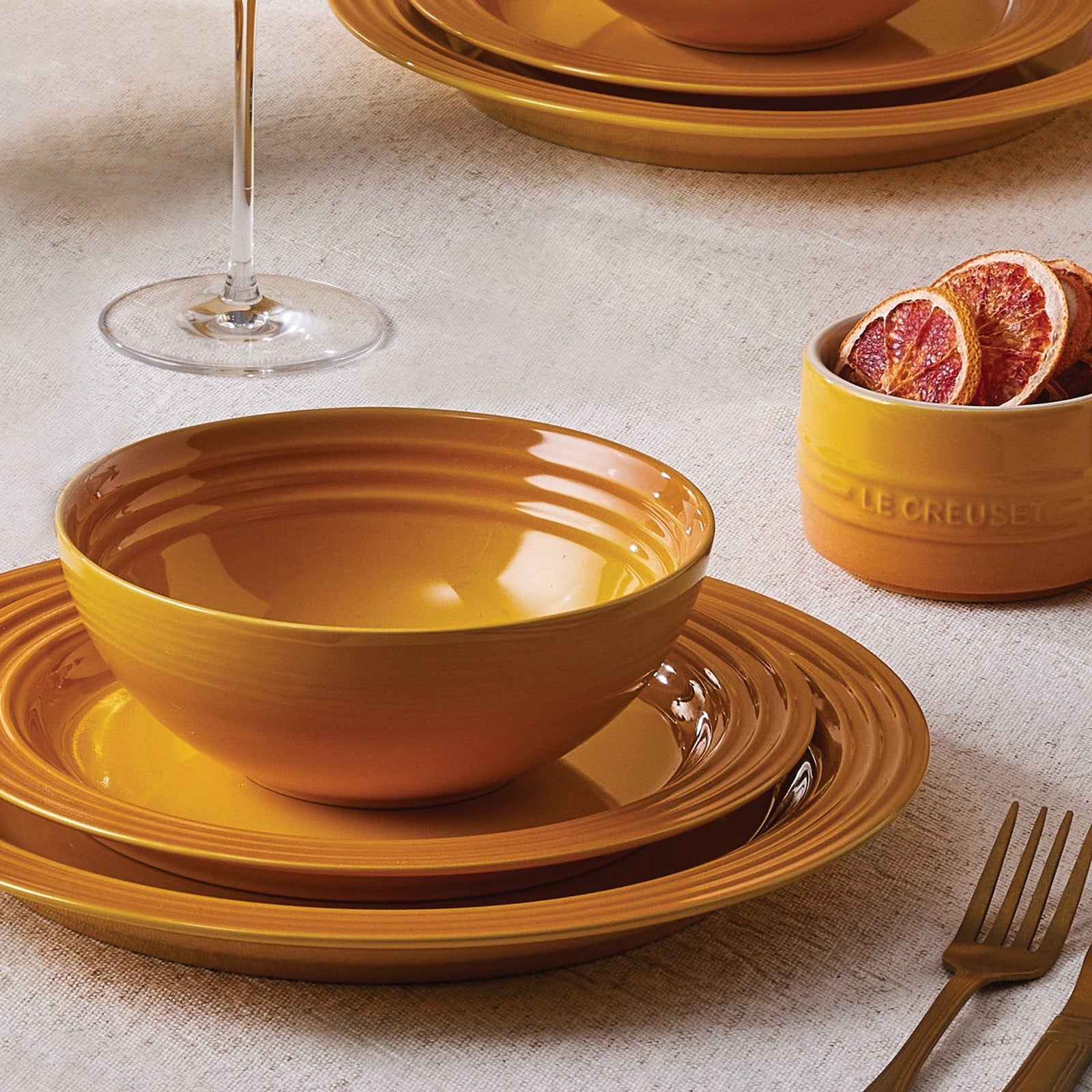 Le Creuset Stoneware Side Plate 22cm in Nectar