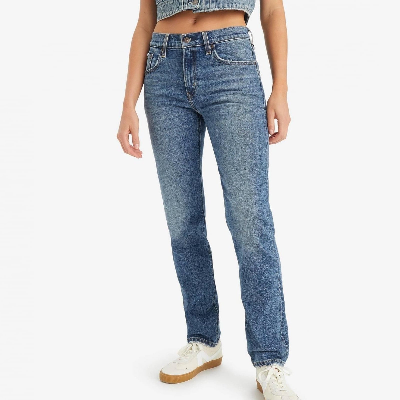 Levi's Middy Straight Jeans On Trend in Blue