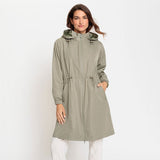 Olsen wind and water-repellent short coat with detachable hood