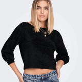 ONLY Onlpiumo Fluffy Short Knitted Pullover in Black