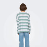 ONLY ONLAMALIO Knitted pullover in Green/Jadeite Stripe