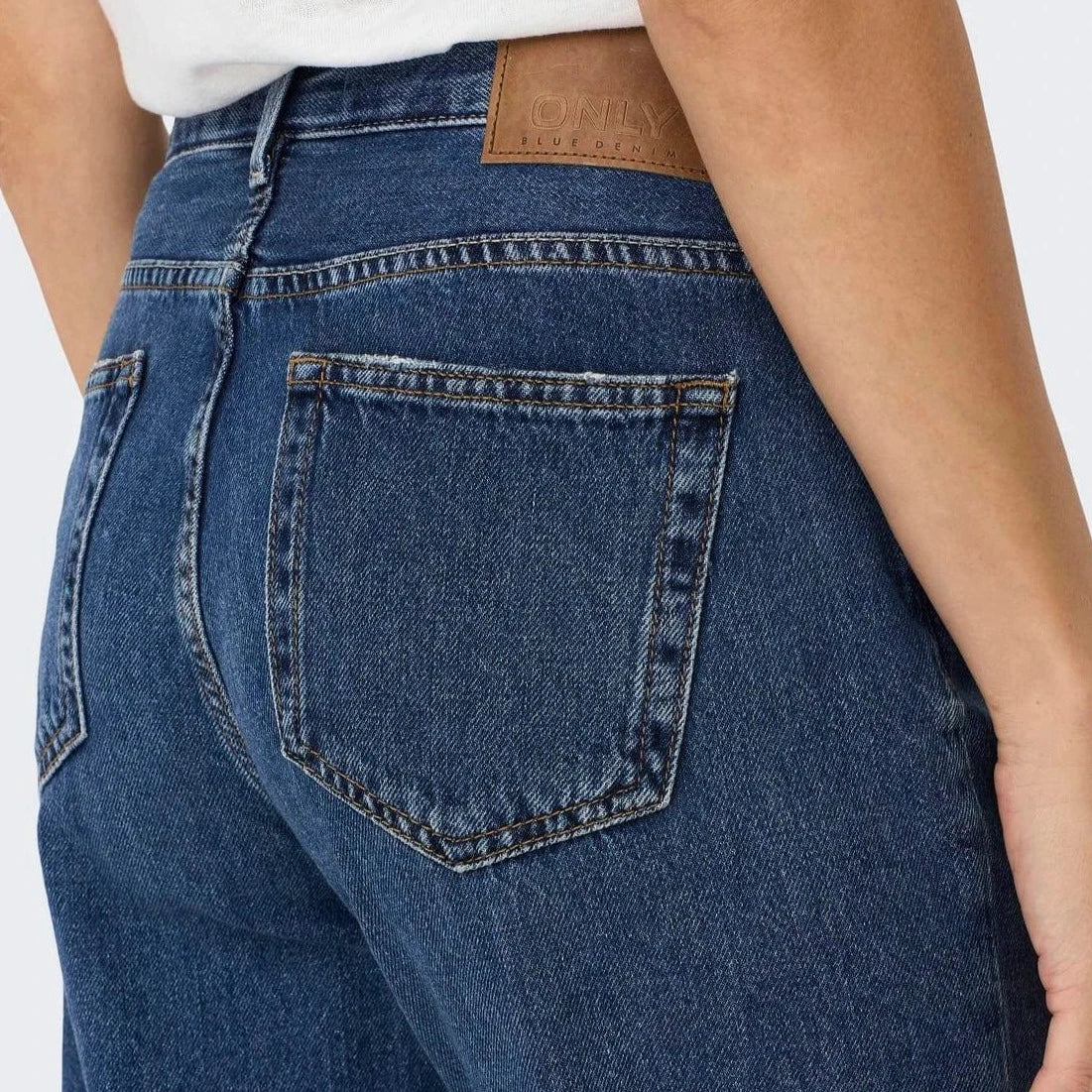 ONLY Onljaci Mid Waist Straight Fit Jeans