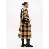 Tommy Hilfiger Pebble Grain Crossbody Bag In Black