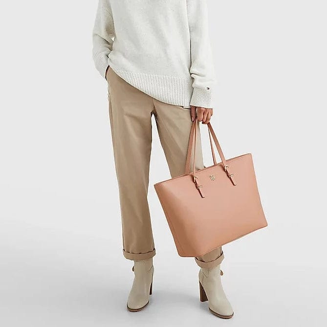 Tommy hilfiger medium tote bag hotsell