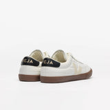 VEJA Panenka Leather In White Black Bark