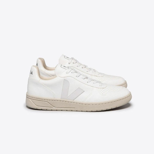VEJA V-10 CWL Trainers in Full White