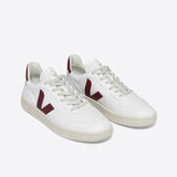 VEJA V-10 CWL Trainers in White Marsala