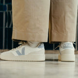 VEJA V-90 Leather White Steel