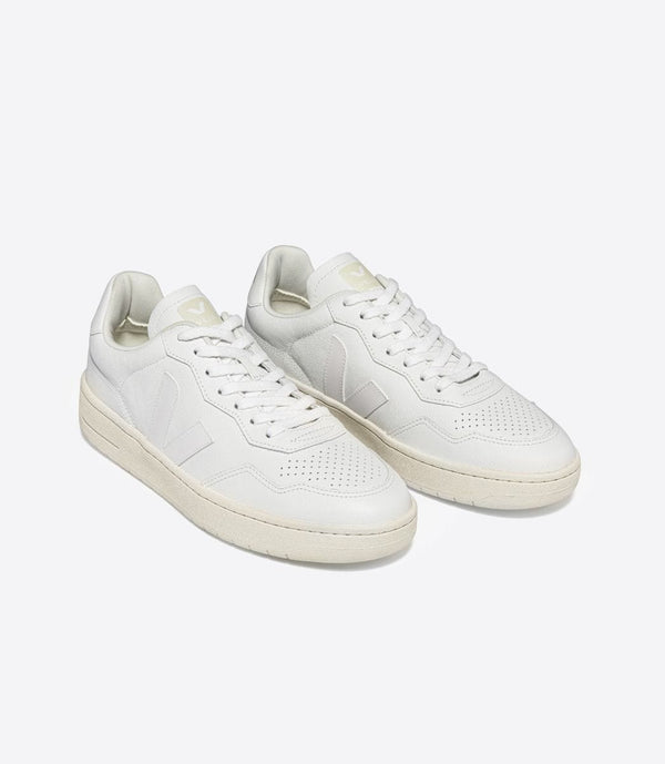 VEJA V-90 O.T. Leather Mens Trainer in White