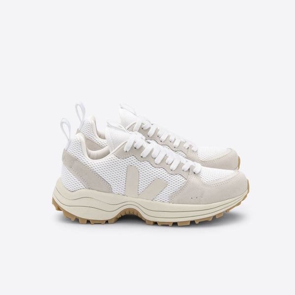 VEJA Venturi Alveomesh Trainers in White Pierre Natiral