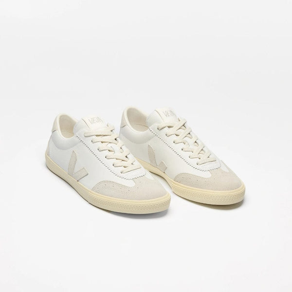 VEJA Volley Leather In White Natural