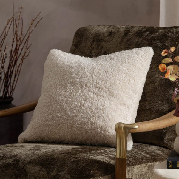 Yard Olann Faux Shearling Cushion Natural